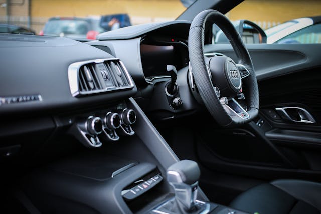 audi shaking steering wheel